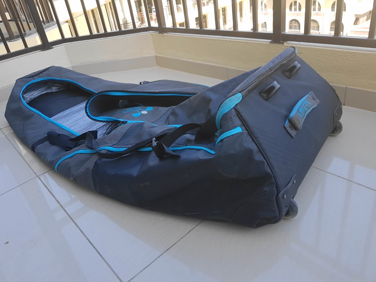 Manera travel kite golf bag in good condition. @ Windcam.com
